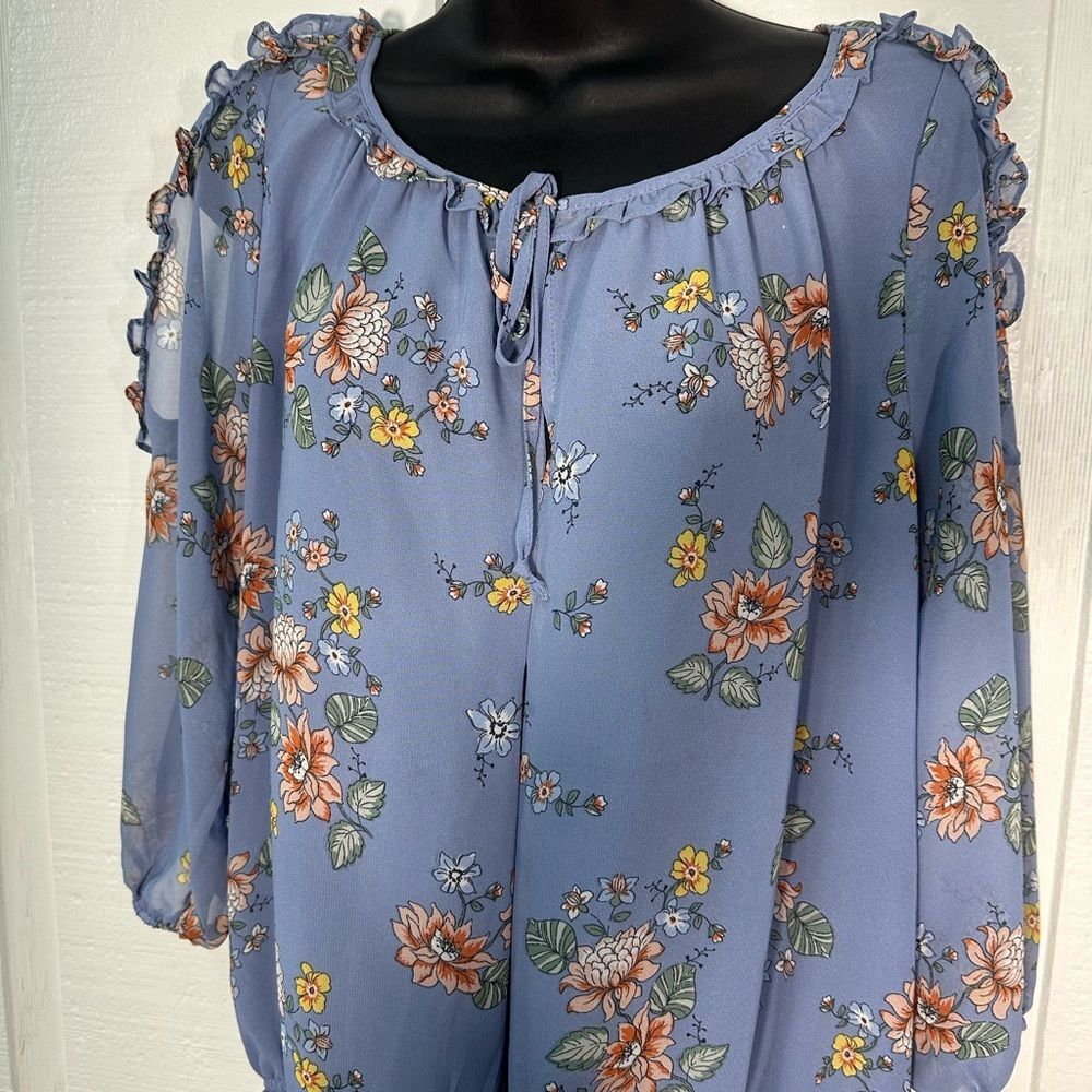 Max Studio Women’s Blue Floral 3/4 Sleeve Top Size Medium EUC - Picture 3 of 8